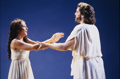 Frederica von Stade (Penelope), Thomas Hampson (Ulysses), Il Ritorno d'Ulisse in Patria, Claudio Monteverdi. San Francisco Opera, 1990-91. Photographer: Larry Merkle/San Francisco Opera.