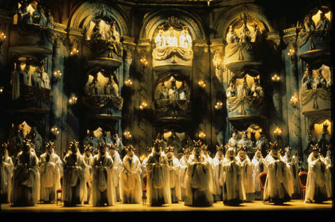 Ensemble, Mefistofele, Arrigo Boito. San Francisco Opera, 1989-90. Photographer: Ron Scherl/San Francisco Opera.