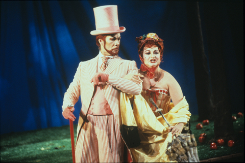 Samuel Ramey (Mefistofele), Judith Christin (Marta), Arrigo Boito, Mefistofele. San Francisco Opera, 1989-90. Photographer: Ron Scherl/San Francisco Opera.