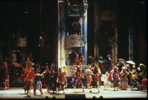 Ensemble, Mefistofele, Arrigo Boito. San Francisco Opera, 1989-90. Photographer: Ron Scherl/San Francisco Opera.