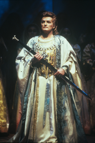 Paul Frey (Lohengrin), Lohengrin, Richard Wagner. San Francisco Opera, 1989-90. Photographer: Ron Scherl/San Francisco Opera.