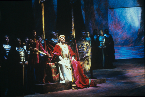 Siegfried Vogel (Heinrich), Chorus, Lohengrin, Richard Wagner. San Francisco Opera, 1989-90. Photographer: Ron Scherl/San Francisco Opera.