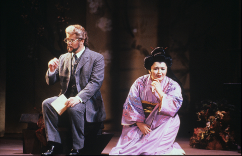 Nikki Li Hartliep (Cio-Cio-San), Gaétan Laperrière (Sharpless), Madama Butterfly, Giacomo Puccini. San Francisco Opera, 1989-90. Photographer: Ron Scherl/San Francisco Opera.