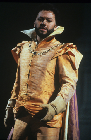 William Matteuzzi (Medoro), Orlando Furioso, Antonio Vivaldi. San Francisco Opera, 1989-90. Photographer: Ron Scherl/San Francisco Opera.