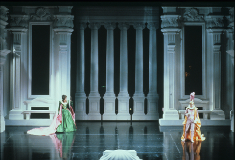 Sandra Walker (Bradamante), Jeffrey Gall (Ruggiero), Orlando Furioso, Antonio Vivaldi. San Francisco Opera, 1989-90. Photographer: Ron Scherl/San Francisco Opera.