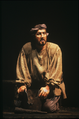 Alfred Muff (Barak), Die Frau ohne Schatten, Richard Strauss. San Francisco Opera, 1989-90. Photographer: Ron Scherl/San Francisco Opera.