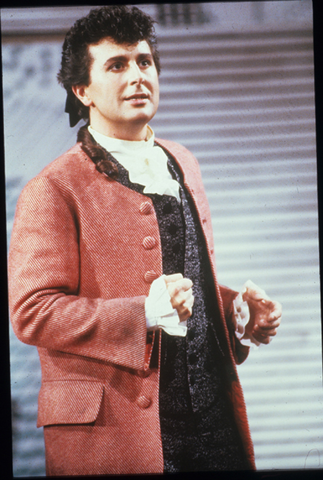 Jerry Hadley (Tom Rakewell), The Rake's Progress, Igor Stravinsky. San Francisco Opera, 1988-89. Photographer: Ron Scherl/San Francisco Opera.