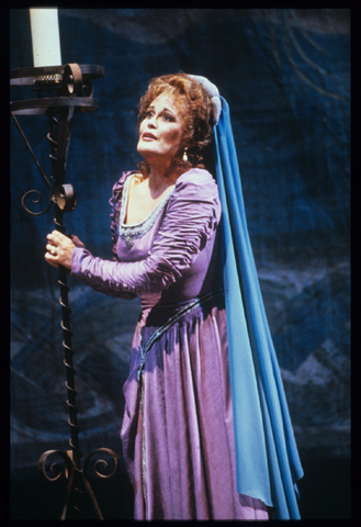 June Anderson (Anna), Maometto II, Gioachino Rossini. San Francisco Opera, 1988-89. Photographer: Ron Scherl/San Francisco Opera.