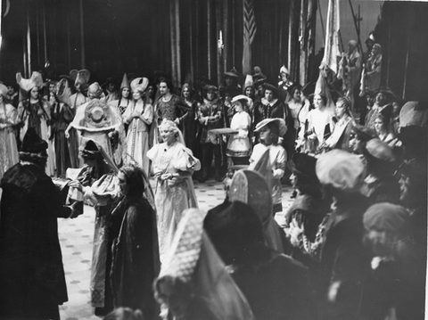 La Juive, Jacques Halévy. San Francisco Opera, 1936. Photographer: Lawrence B. Morton/San Francisco Opera.