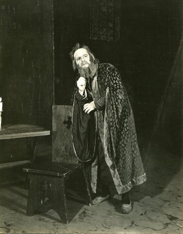 La Juive, Jacques Halévy. San Francisco Opera, 1936. Photographer: Lawrence B. Morton/San Francisco Opera.