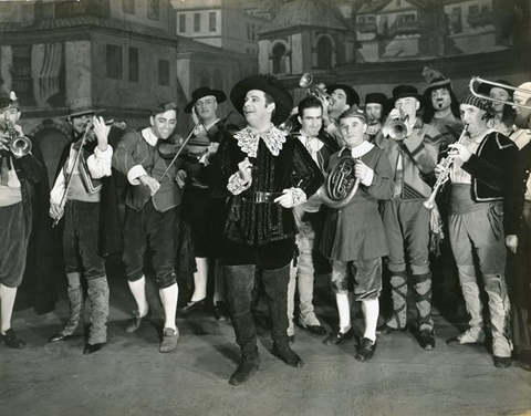 Il Barbiere di Siviglia, Gioachino Rossini. San Francisco Opera, 1936. Photographer: Lawrence B. Morton/San Francisco Opera.