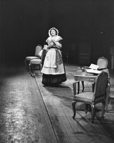 Il Barbiere di Siviglia, Gioachino Rossini. San Francisco Opera, 1936. Photographer: Lawrence B. Morton/San Francisco Opera.