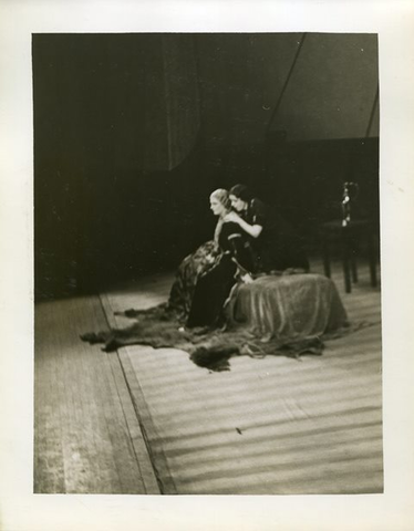 Tristan und Isolde, Richard Wagner. San Francisco Opera, 1936. Photographer: Lawrence B. Morton/San Francisco Opera.