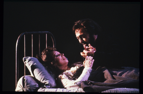 Mirella Freni (Mimì), Luciano Pavarotti (Rodolfo), La Bohème, Giacomo Puccini. San Francisco Opera, 1988-89. Photographer: Ron Scherl/San Francisco Opera.