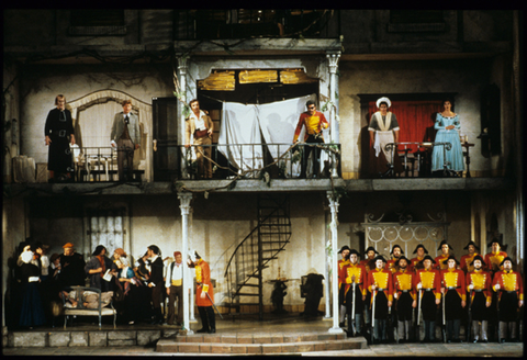 Nicolai Ghiaurov (Don Basilio), Renato Capecchi (Doctor Bartolo), Leo Nucci (Figaro), Patrick Power (Count Almaviva), Susan Neves (Berta), Susanne Mentzer (Rosina), Ensemble, Il Barbiere di Siviglia, Gioachino Rossini. San Francisco Opera, 1987-88. Photographer: Ron Scherl/San Francisco Opera.