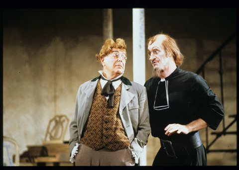 Renato Capecchi (Doctor Bartolo), Nicolai Ghiaurov (Don Basilio), Il Barbiere di Siviglia, Gioachino Rossini. San Francisco Opera, 1987-88. Photographer: Ron Scherl/San Francisco Opera.