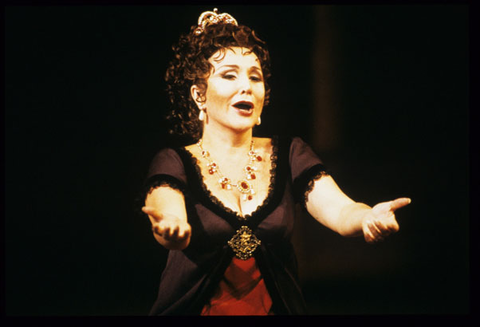 Olivia Stapp (Tosca), Tosca, Giacomo Puccini. San Francisco Opera, 1987-88. Photographer: Ron Scherl/San Francisco Opera.