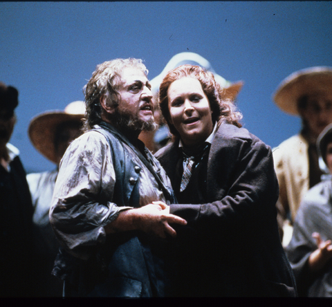 James McCracken (Florestan), Elizabeth Connell (Leonora), Chorus, Fidelio, Ludwig van Beethoven. San Francisco Opera, 1987-88. Photographer: Ron Scherl/San Francisco Opera.