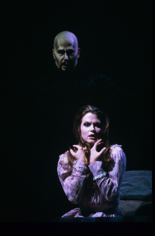 James Morris (Dr. Miracle), Nancy Gustafson (Antonia), Les Contes d'Hoffmann, Jacques Offenbach. San Francisco Opera, 1987-88. Photographer: Ron Scherl/San Francisco Opera.