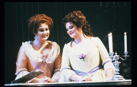 Stefka Evstatieva (Lisa), Kathryn Cowdrick (Paulina), Pikovaya Dama, Peter Ilyich Tchaikovsky. San Francisco Opera, 1987-88. Photographer: Ron Scherl/San Francisco Opera.