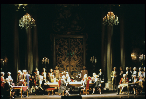 Ensemble, Pikovaya Dama, Peter Ilyich Tchaikovsky. San Francisco Opera, 1987-88. Photographer: Ron Scherl/San Francisco Opera.