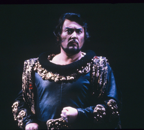 Silvano Carroli (Count Di Luna), Il Trovatore, Giuseppe Verdi. San Francisco Opera, 1985-86. Photographer: Ron Scherl/San Francisco Opera.