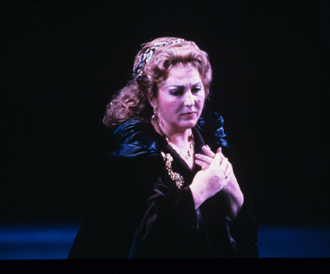 Ghena Dimitrova (Leonora), Il Trovatore, Giuseppe Verdi. San Francisco Opera, 1985-86. Photographer: Ron Scherl/San Francisco Opera.