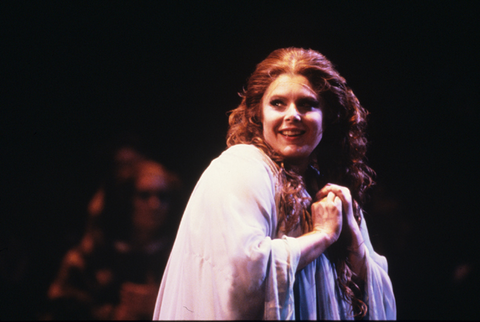 Gianna Rolandi (Lucia), Chorus, Lucia di Lammermoor, Gaetano Donizetti. San Francisco Opera, 1985-86. Photographer: Ron Scherl/San Francisco Opera.