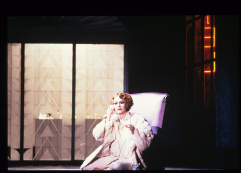 Karen Armstrong (The Woman), La Voix humaine, Francis Poulenc. San Francisco Opera, 1985-86. Photographer: Ron Scherl/San Francisco Opera.