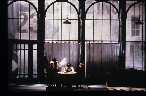 Monte Pederson (Mr. Gobineau), Susan Patterson (Mrs. Gobineau), Régine Crespin (Madame Flora), Kathryn Cowdrick (Mrs. Nolan), The Medium, Gian Carlo Menotti. San Francisco Opera, 1985-86. Photographer: Ron Scherl/San Francisco Opera.