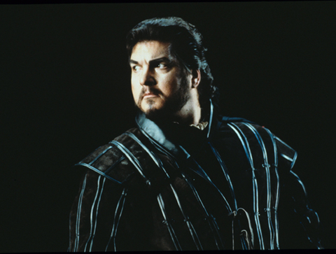 Alan Titus (Rodrigue), Don Carlos, Giuseppe Verdi. San Francisco Opera, 1986-87. Photographer: Ron Scherl/San Francisco Opera.