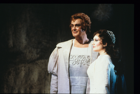 James King (Walther), Cheryl Studer (Eva), Die Meistersinger von Nürnberg, Richard Wagner. San Francisco Opera, 1986-87. Photographer: Ron Scherl/San Francisco Opera.