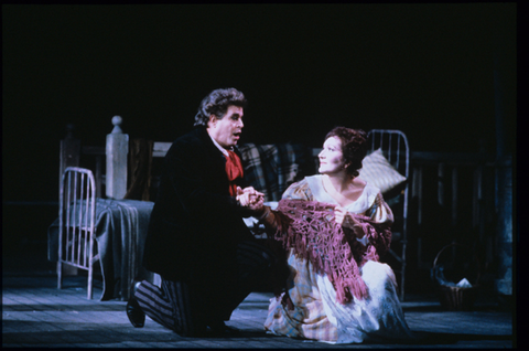 Alberto Cupido (Rodolfo), Nelly Miricioiu (Mimì), La Bohème, Giacomo Puccini. San Francisco Opera, 1986-87. Photographer: Ron Scherl/San Francisco Opera.