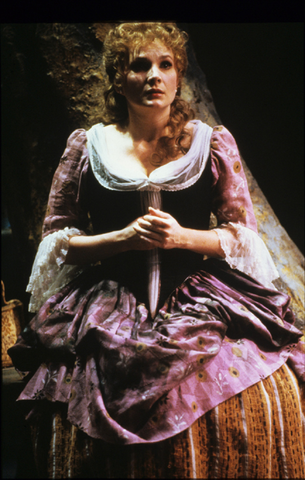 Sheri Greenawald (Manon), Manon, Jules Massenet. San Francisco Opera, 1986-87. Photographer: Ron Scherl/San Francisco Opera.