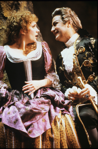 Sheri Greenawald (Manon), Rémy Corazza (Guillot de Morfontaine), Manon, Jules Massenet. San Francisco Opera, 1986-87. Photographer: Ron Scherl/San Francisco Opera.