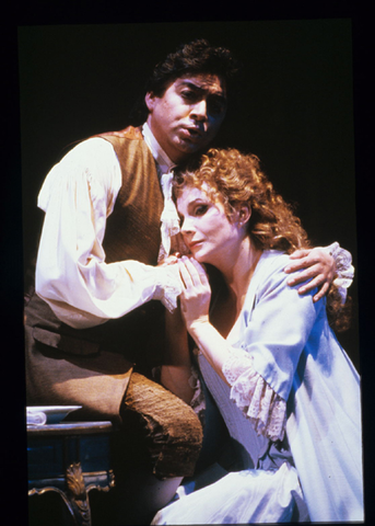 Francisco Araiza (des Grieux), Sheri Greenawald (Manon), Manon, Jules Massenet. San Francisco Opera, 1986-87. Photographer: Ron Scherl/San Francisco Opera.