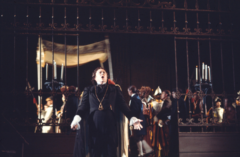 Cornell MacNeil (Scarpia), Ensemble, Tosca, Giacomo Puccini. San Francisco Opera, 1970. Photographer: Unknown/San Francisco Opera.