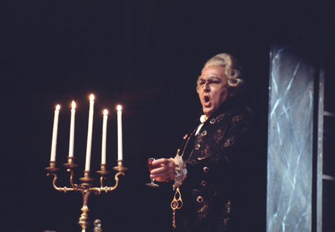 Cornell MacNeil (Scarpia), Tosca, Giacomo Puccini. San Francisco Opera, 1970. Photographer: Unknown/San Francisco Opera.