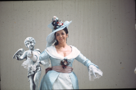 Teresa Berganza (Dorabella), Così fan tutte, Wolfgang Amadeus Mozart. San Francisco Opera, 1970. Photographer: Ken Howard/San Francisco Opera.