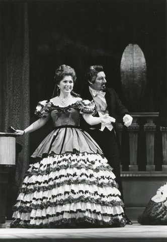 La Rondine, Giacomo Puccini. San Francisco Opera, 1968. Photographer: Margaret Norton/San Francisco Opera.