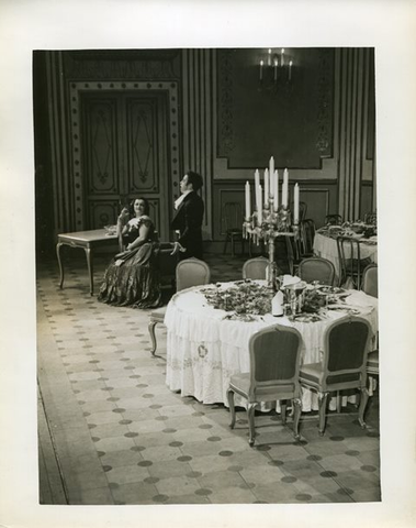 La Traviata, Giuseppe Verdi. San Francisco Opera, 1937. Photographer: Lawrence B. Morton/San Francisco Opera.