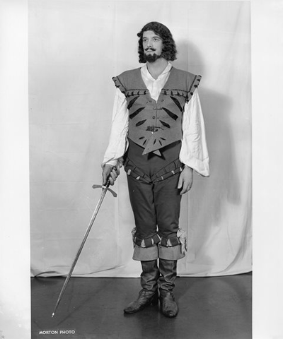 Roméo et Juliette, Charles Gounod. San Francisco Opera, 1937. Photographer: Lawrence B. Morton/San Francisco Opera.