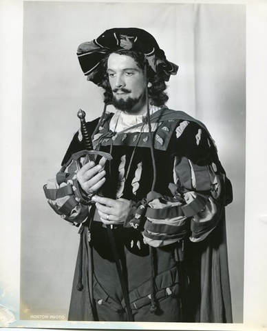 Roméo et Juliette, Charles Gounod. San Francisco Opera, 1937. Photographer: Lawrence B. Morton/San Francisco Opera.