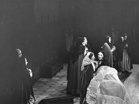 Manon, Jules Massenet. San Francisco Opera, 1937. Photographer: Lawrence B. Morton/San Francisco Opera.