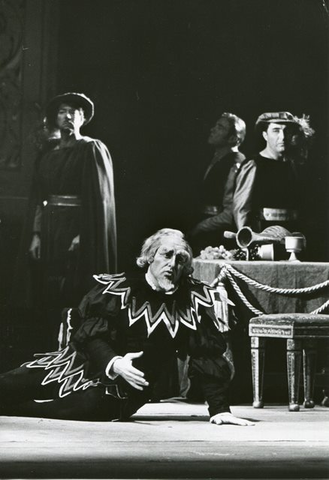 Rigoletto, Giuseppe Verdi. San Francisco Opera, 1968. Photographer: Margaret Norton/San Francisco Opera.