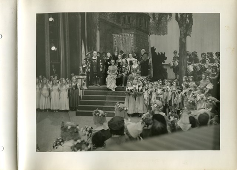 Die Meistersinger von Nürnberg, Richard Wagner. San Francisco Opera, 1938. Photographer: Lawrence B. Morton/San Francisco Opera.