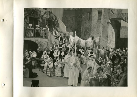 Cavalleria Rusticana, Pietro Mascagni. San Francisco Opera, 1938. Photographer: Lawrence B. Morton/San Francisco Opera.