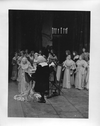 Lucia di Lammemoor, Gaetano Donizetti. San Francisco Opera, 1938. Photographer: Lawrence B. Morton/San Francisco Opera.