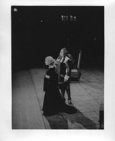 Lucia di Lammemoor, Gaetano Donizetti. San Francisco Opera, 1938. Photographer: Lawrence B. Morton/San Francisco Opera.