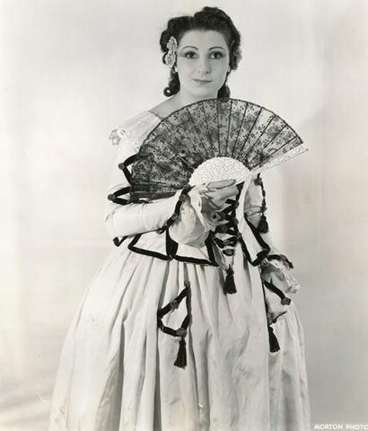 Il Barbiere di Siviglia, Gioachino Rossini. San Francisco Opera, 1938. Photographer: Lawrence B. Morton/San Francisco Opera.